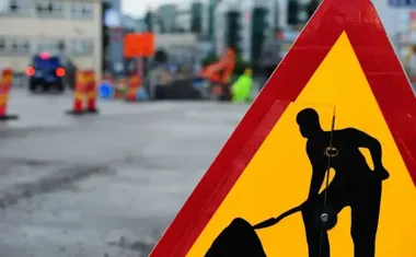 Upał odkształca asfalt. Na drogach powiatu pojawi się grys i piasek