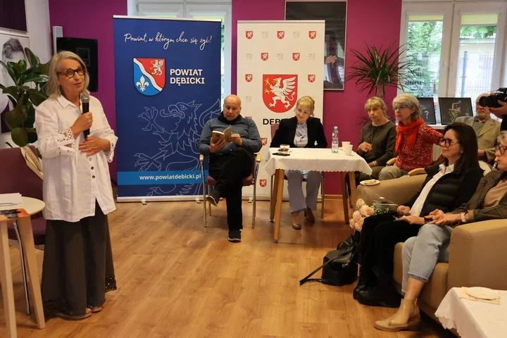 Dębicka biblioteka zamieniła się w dom poezji Elżbiety Kurowskiej