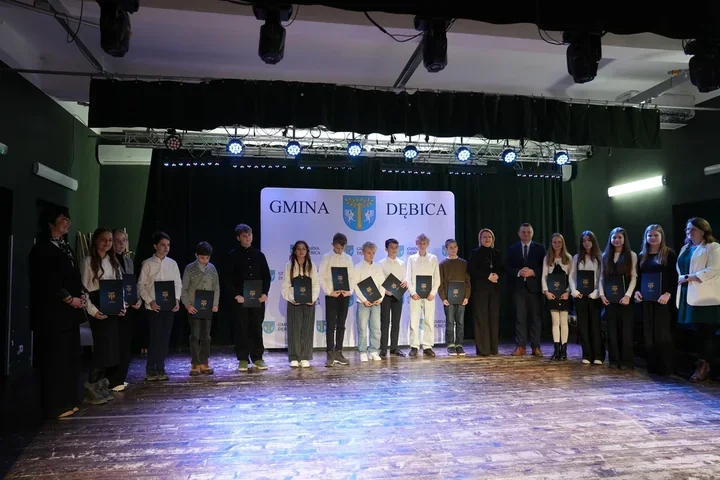 Gmina Dębica nagrodziła 354 uczniów i studentów - gala doceniła pasję i wyniki w nauce