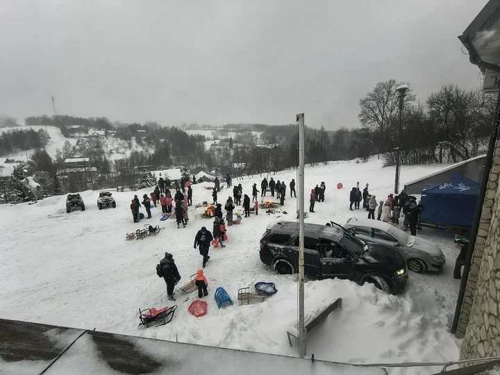 Na stoku w Stobiernej - rodzinne saneczkowanie i przejażdżki konne