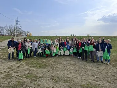 Wały nad Wisłoką odetchnęły po sprzątaniu, które połączyło dębiczan z różnych pokoleń