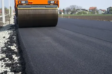Utrudnienia na dwóch ulicach w Dębicy. Drogowcy wymienią nawierzchnię