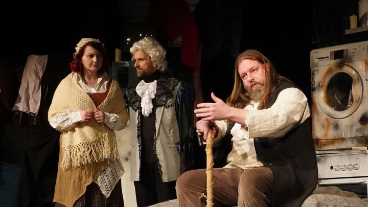 Moliere w Śnieżce - ''Skąpiec'' Teatru Prima Aprilis bawi i zmusza do myślenia