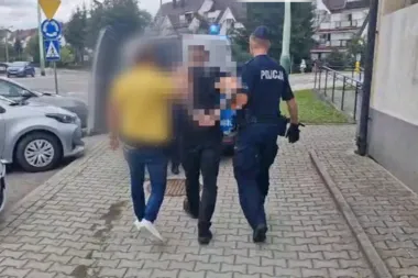 Kobieta została raniona ostrym narzędziem, gdy próbowała przerwać atak w Dębicy