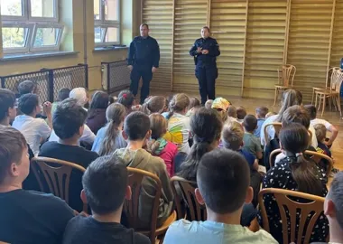 Hejt, obcy w sieci i droga do szkoły. Policjanci spotkali się z uczniami
