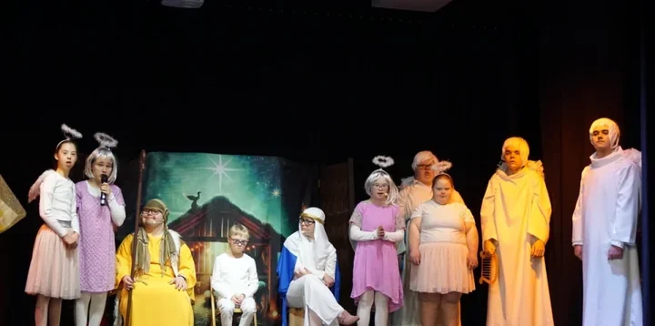 Uczniowie Zespołu Szkół Specjalnych wystawili "Anielski plan" podczas noworocznego opłatka