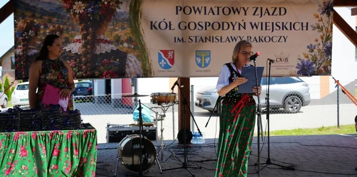 W Zawadzie spotkały się koła gospodyń. Przyjechało 67 delegacji